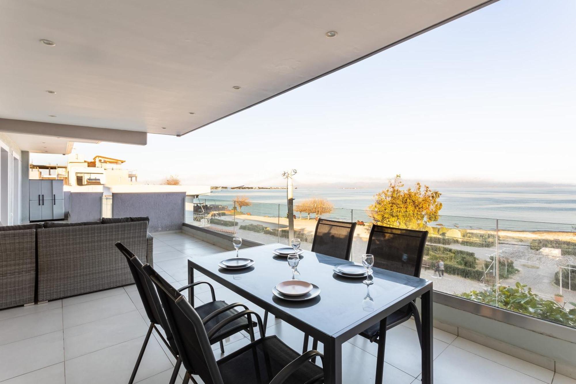 Beachfront Artemida Retreat - Peony Seabreeze Gem Экстерьер фото