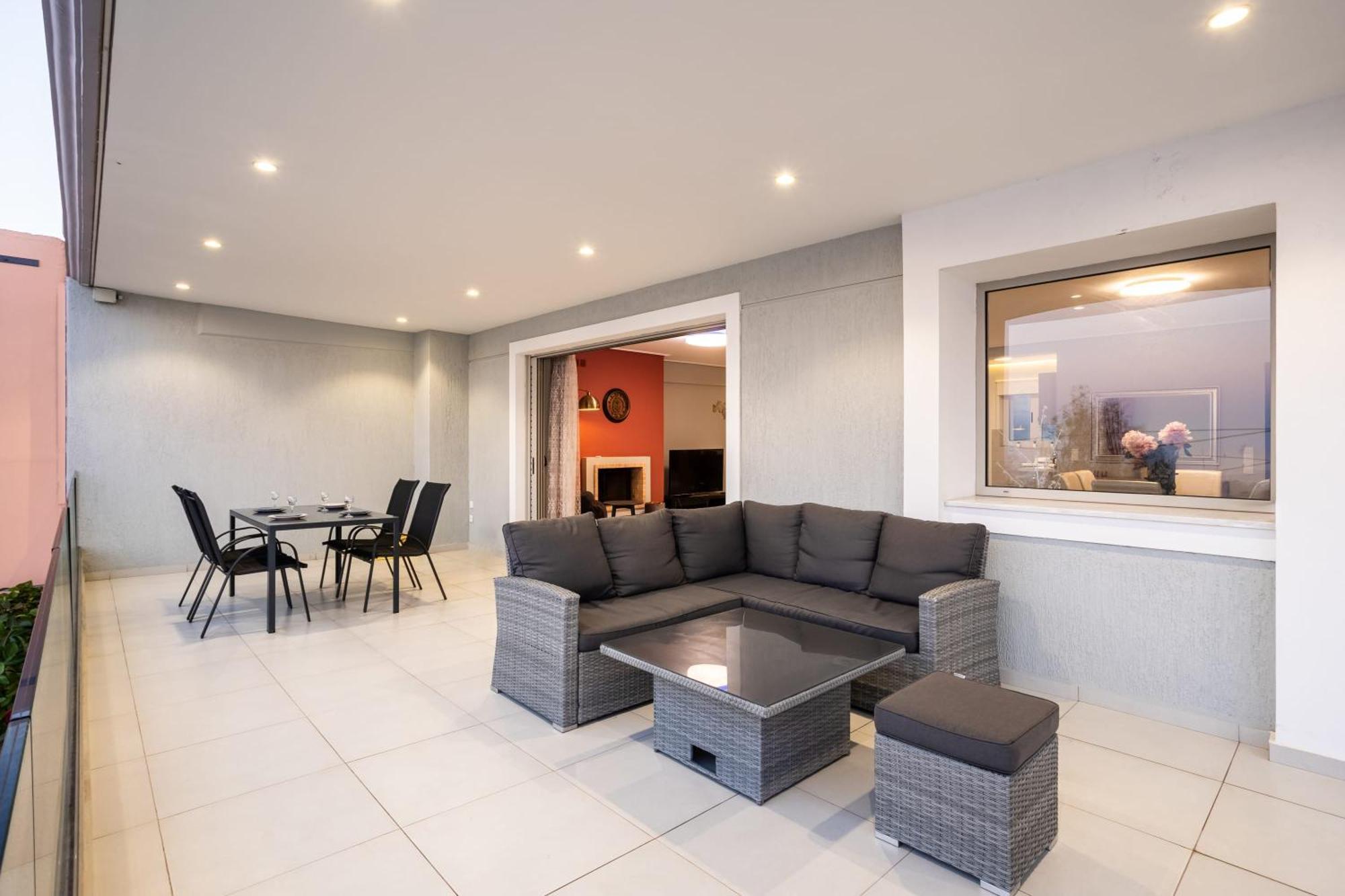 Beachfront Artemida Retreat - Peony Seabreeze Gem Экстерьер фото