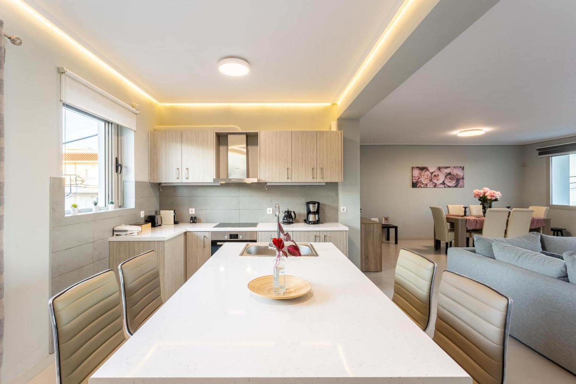 Beachfront Artemida Retreat - Peony Seabreeze Gem Экстерьер фото